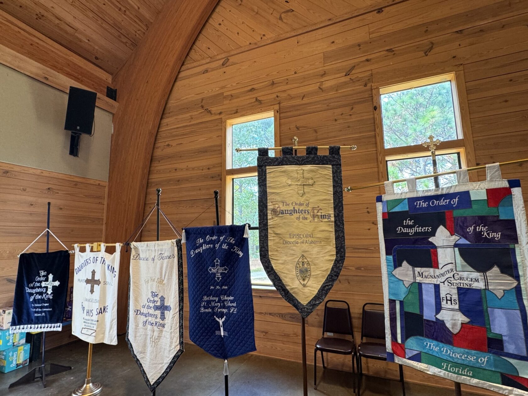 “Let Your Light Shine”: Nearly 200 Daughters of the King Unite for Province IV Fall Retreat 