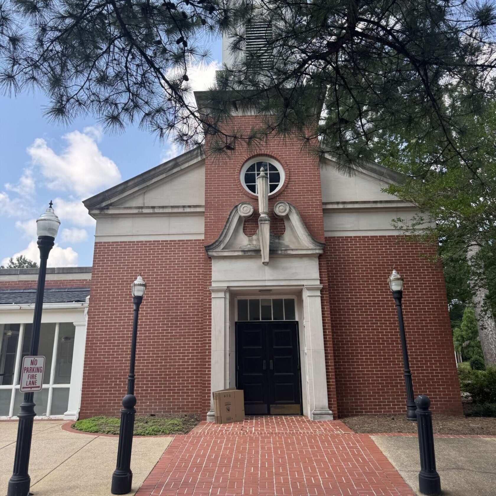 Deconsecrated chapel marks end of an era in ministry to older adults at St. Martin's-in-the-Pines